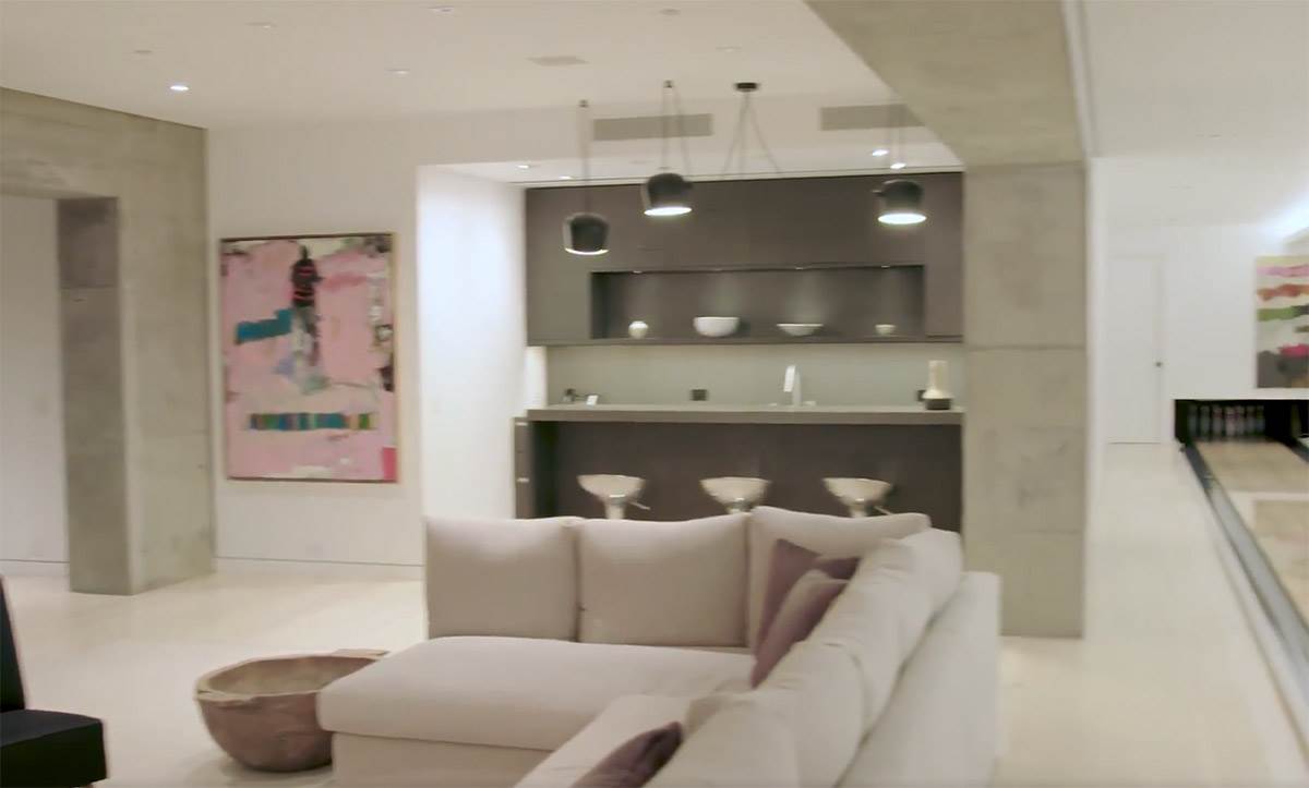 Kuća Luke Dončića u Los Anđelesu (9).jpg