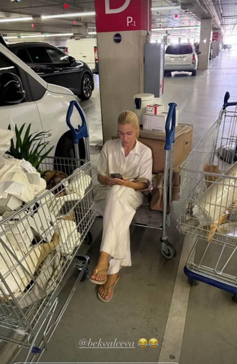 Hana Ikodinović 3.jpg