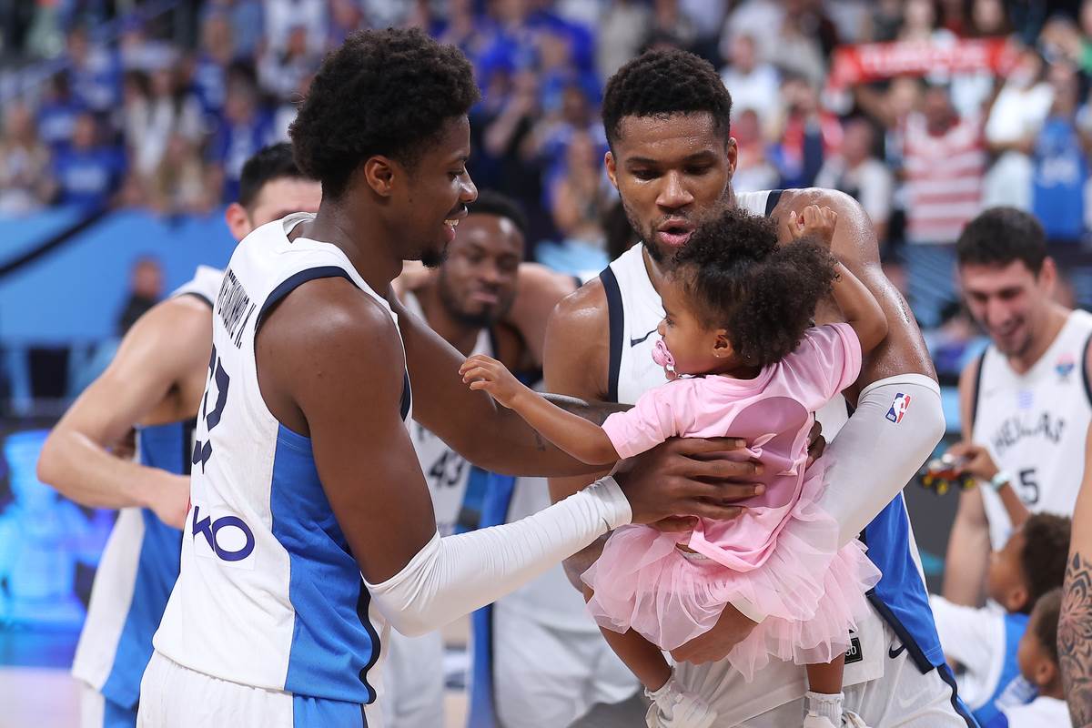 Janis Adetokumbo zagrlio ćerku na Eurobasketu