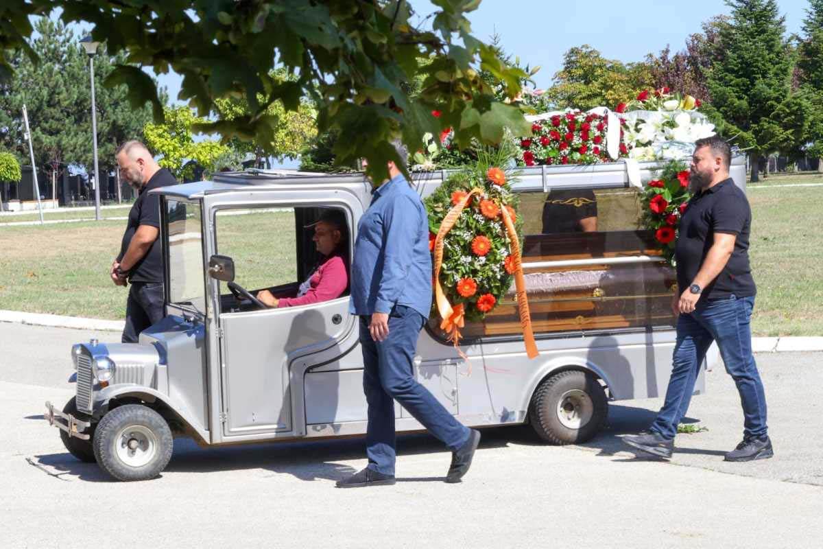 Sahrana Mileta Novakovića 1.jpg