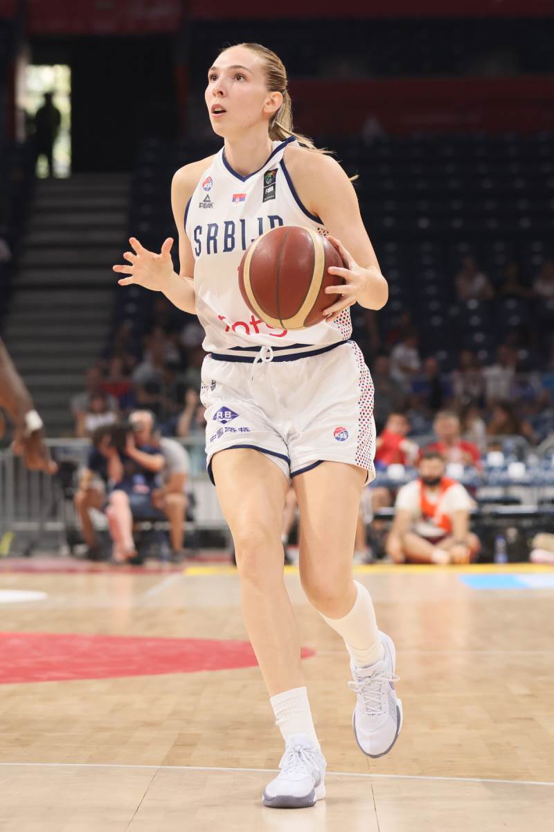 Ivana Raca u Beogradskoj areni, kreće na prodor ka košu
