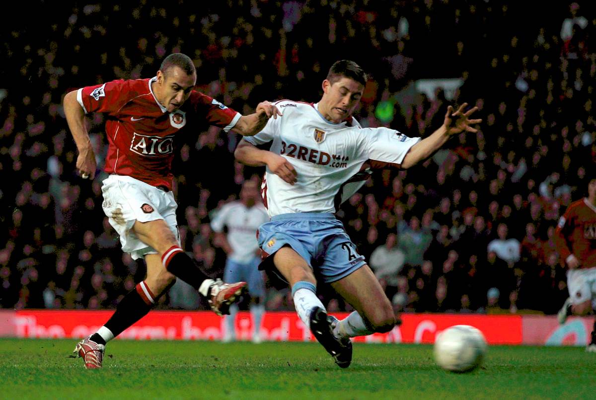 Henrik Larson daje gol za Mančester junajted