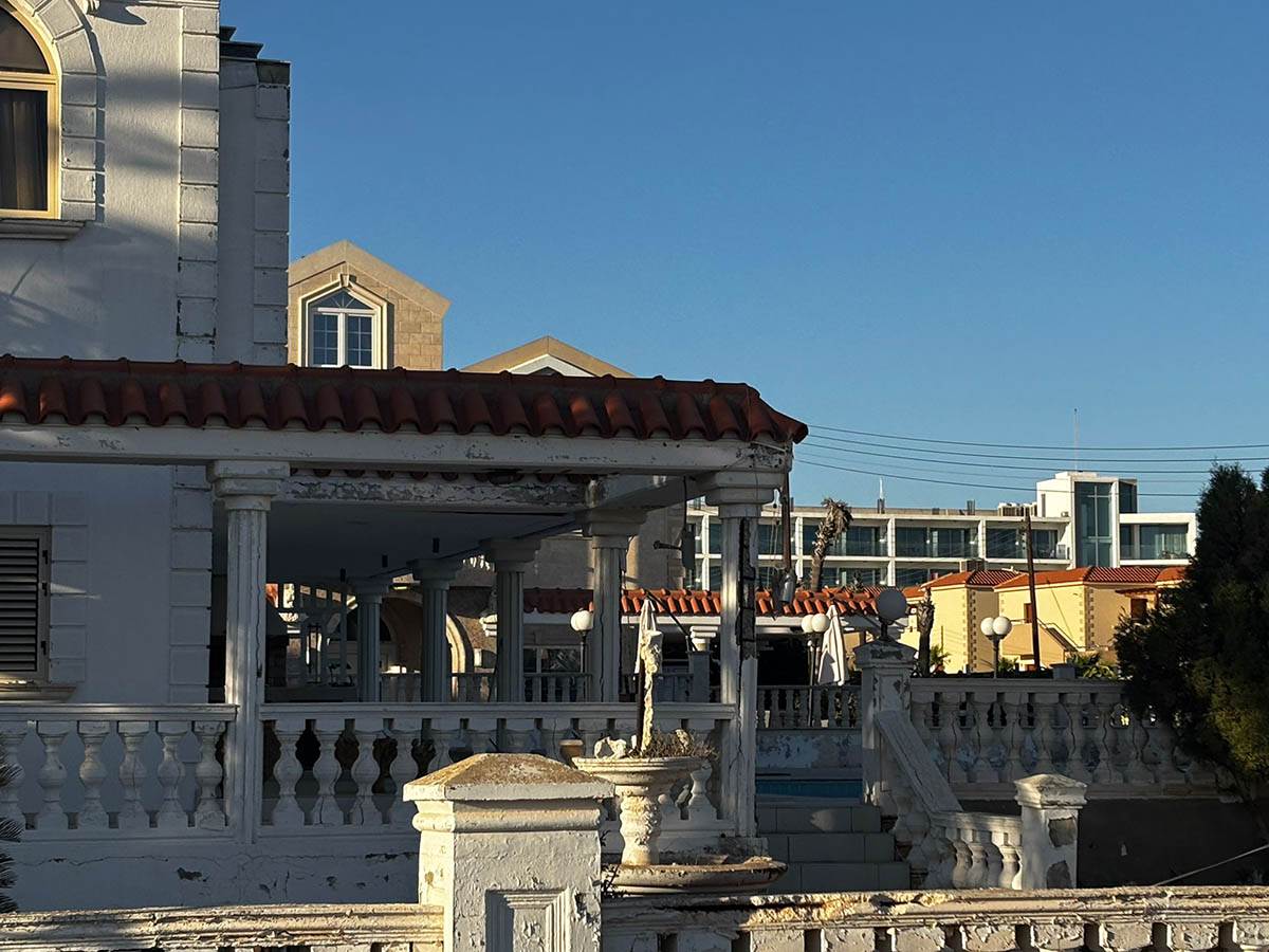 Vila Cece Ražnatović na Kipru (4).jpg