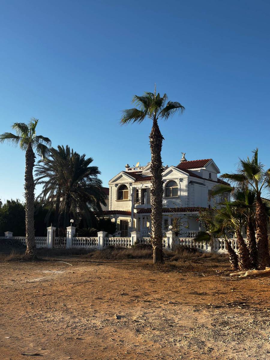 Vila Cece Ražnatović na Kipru (6).jpg