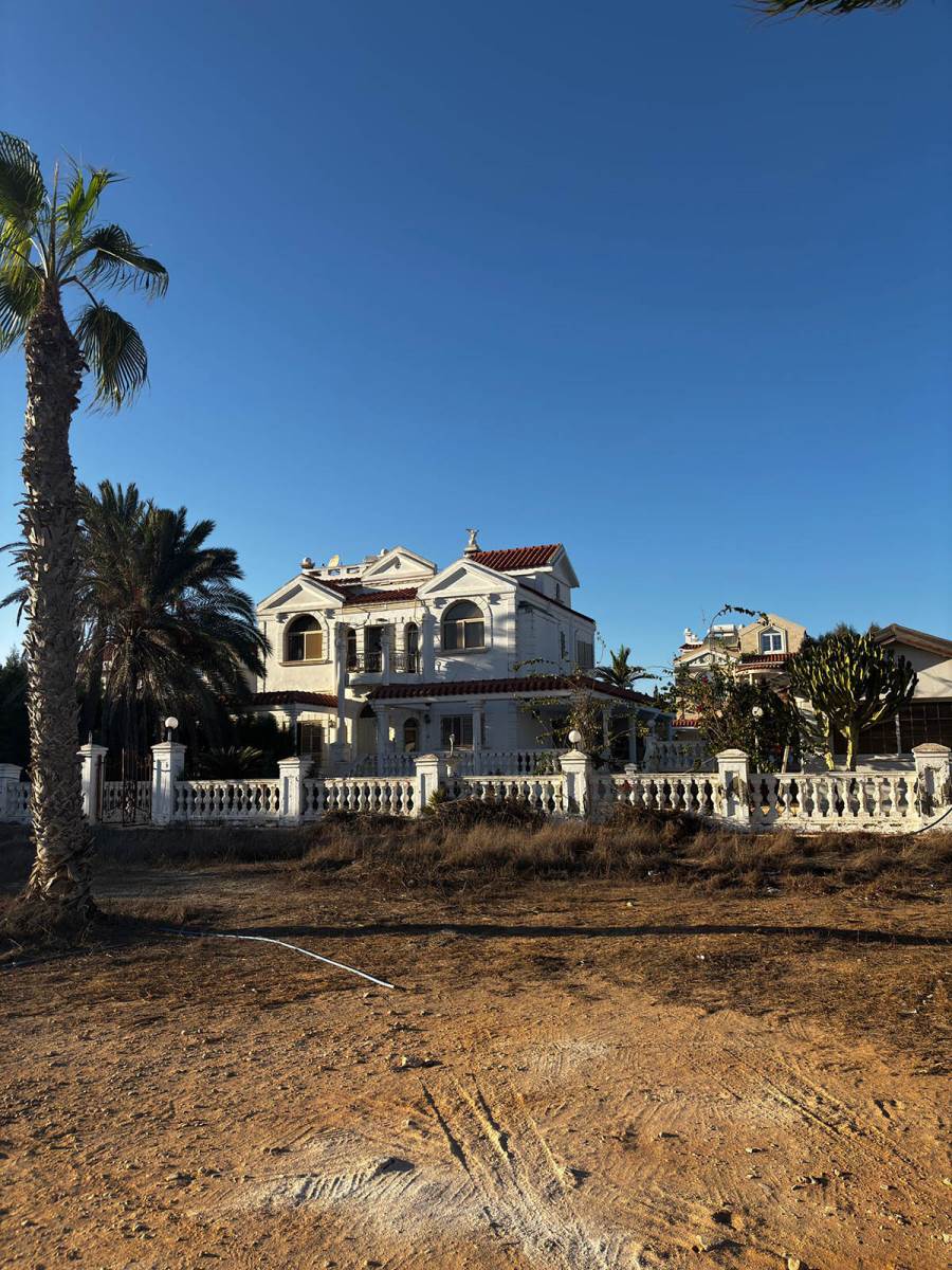 Vila Cece Ražnatović na Kipru (7).jpg