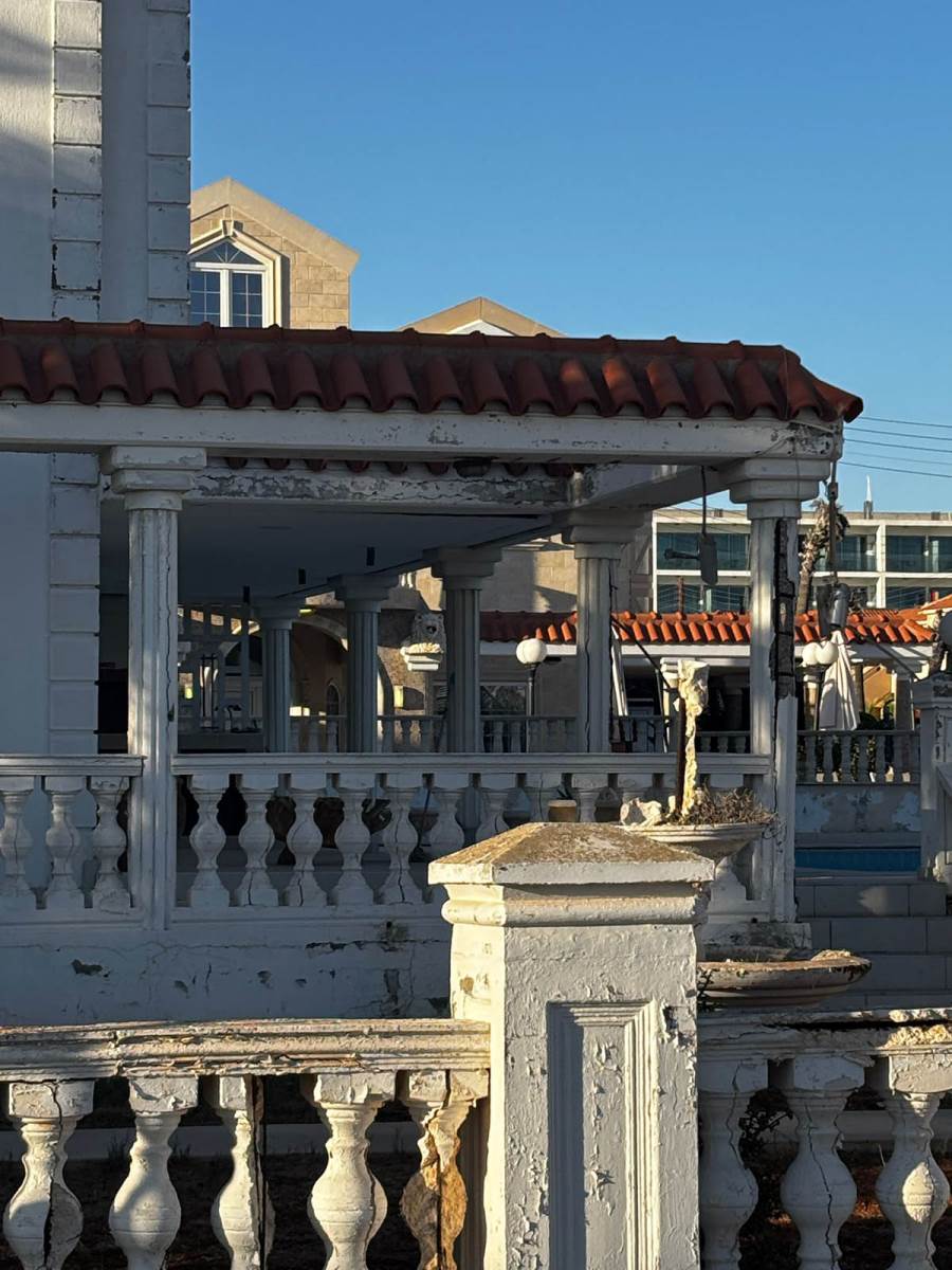 Vila Cece Ražnatović na Kipru (12).jpg