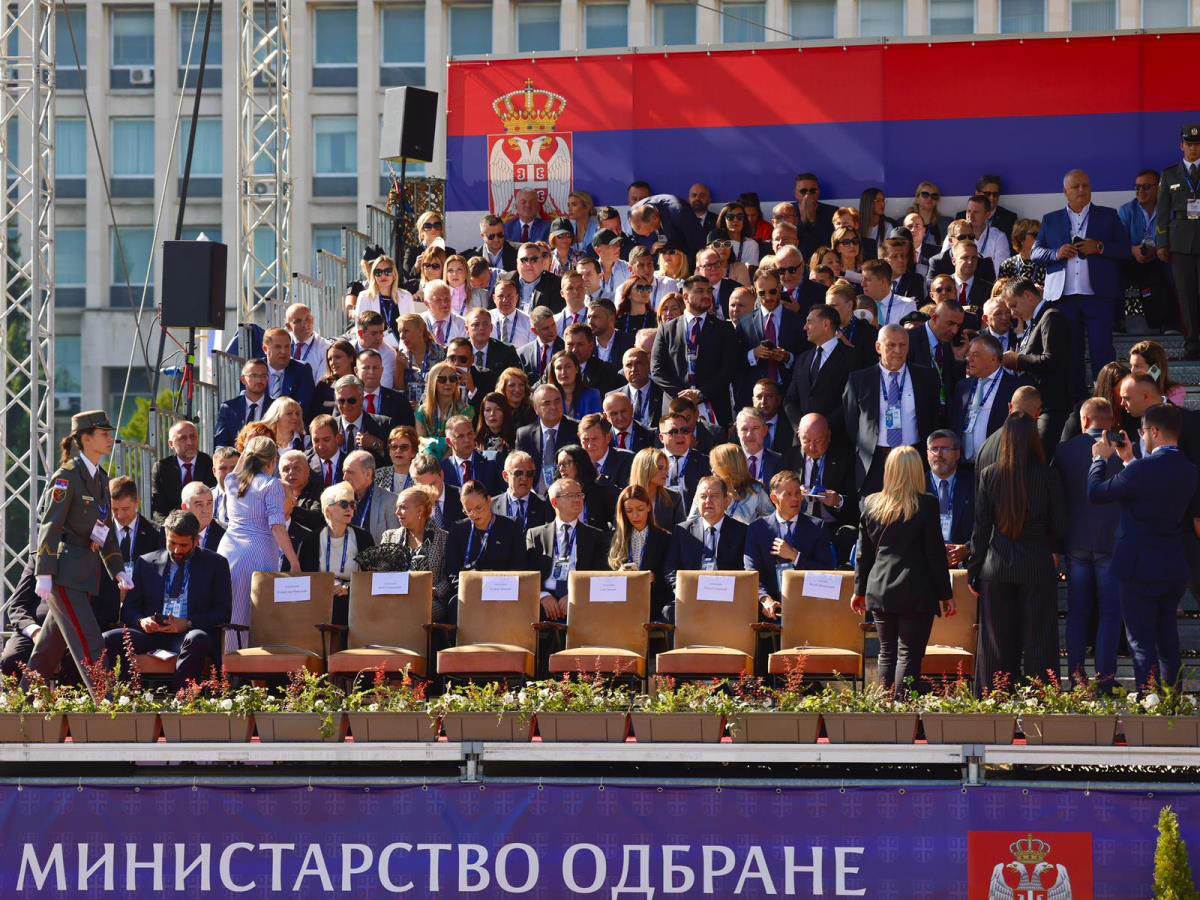Vojna parada 2025 - Državni zvaničnici stigli na paradu (12).jpg
