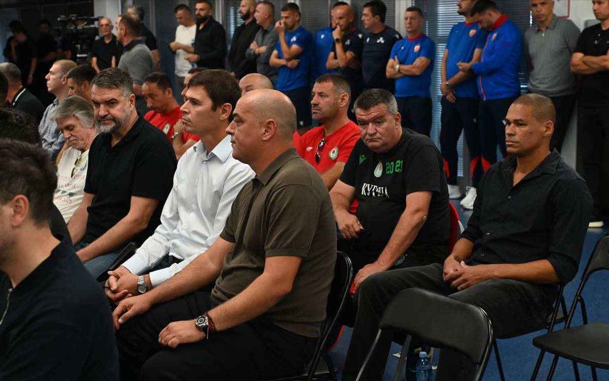 Nikola Žigić i Nenad Milijaš na komemoraciji Dejana Milovanovića