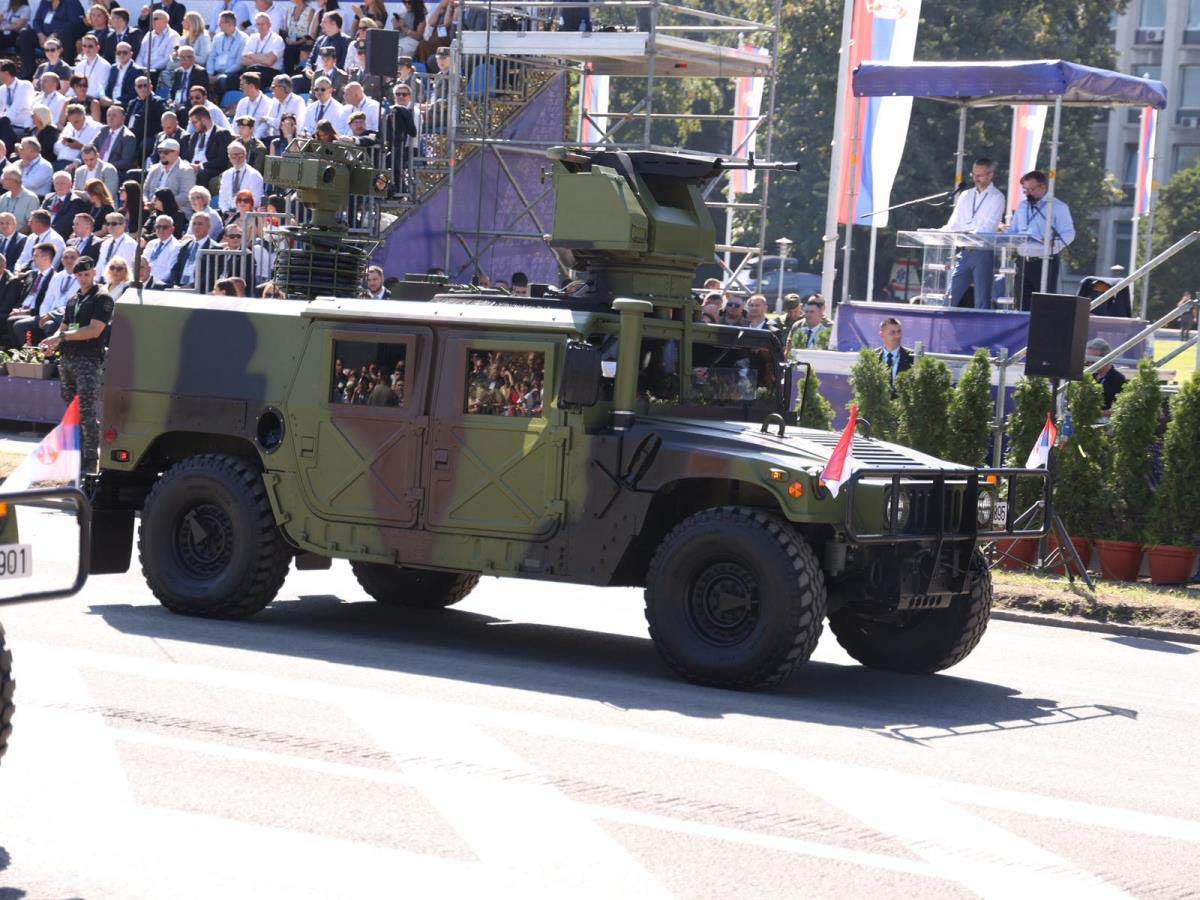 Vojna parada 2025 - vozila 2.jpg