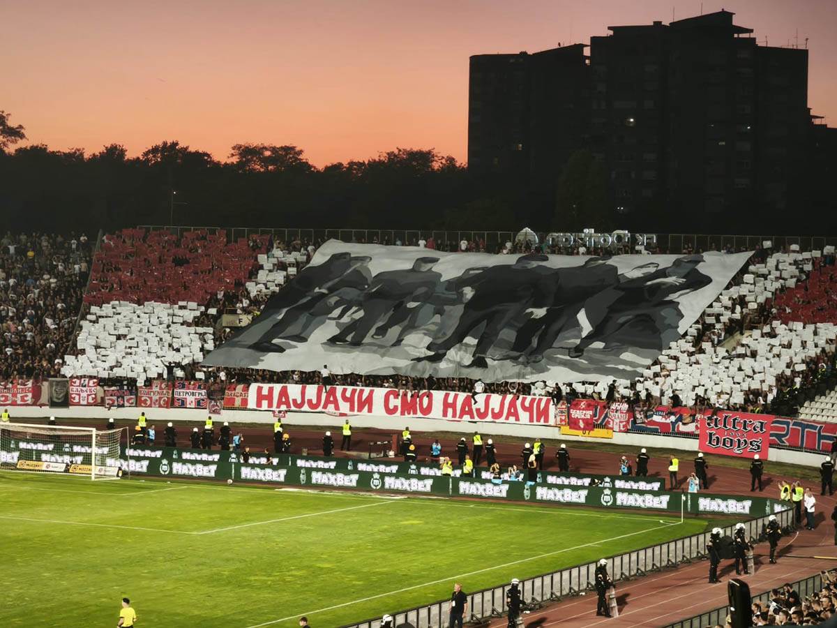 Jug i sever na početku Partizan - Zvezda (4).jpg