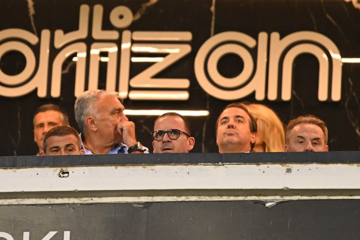 Predrag Mijatović u loži stadiona Partizana