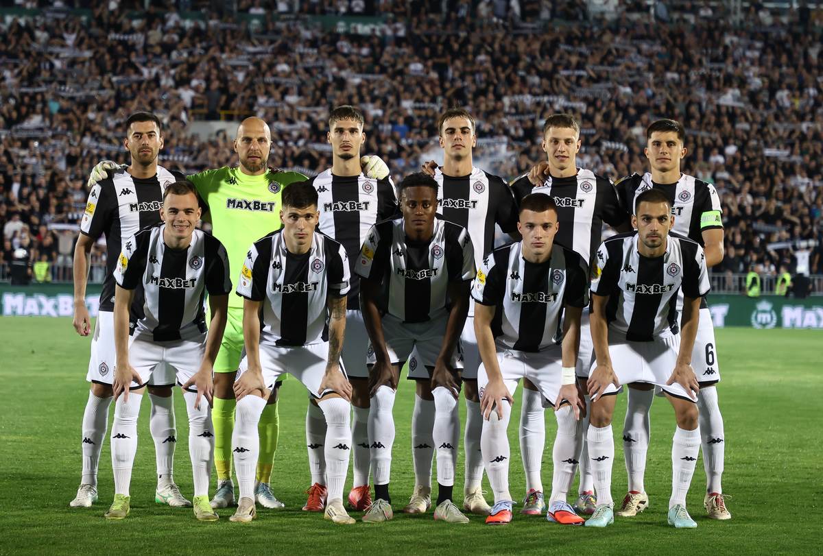 Partizan - Crvena zvezda (76).JPG