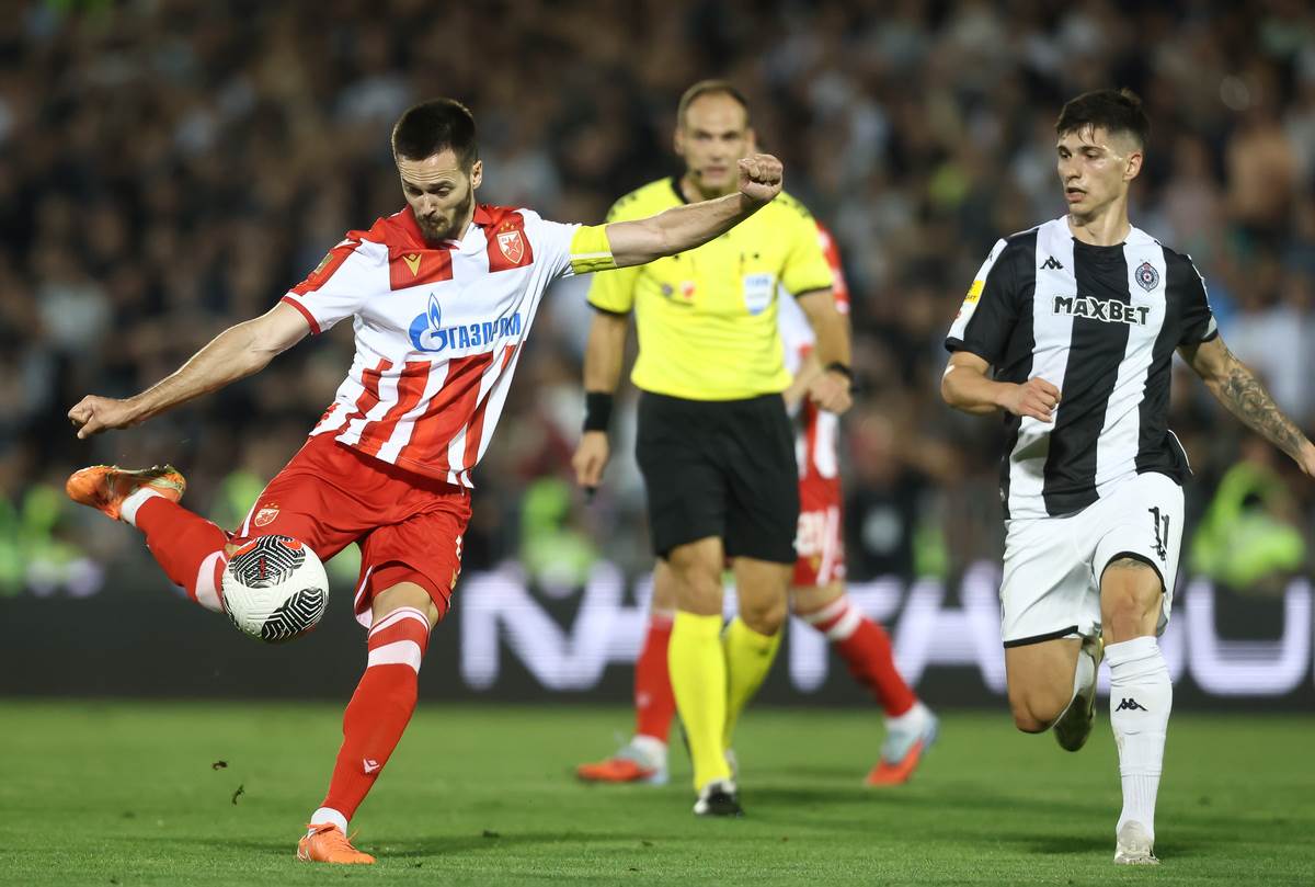 Mirko Ivanić šutira na večitom derbiju