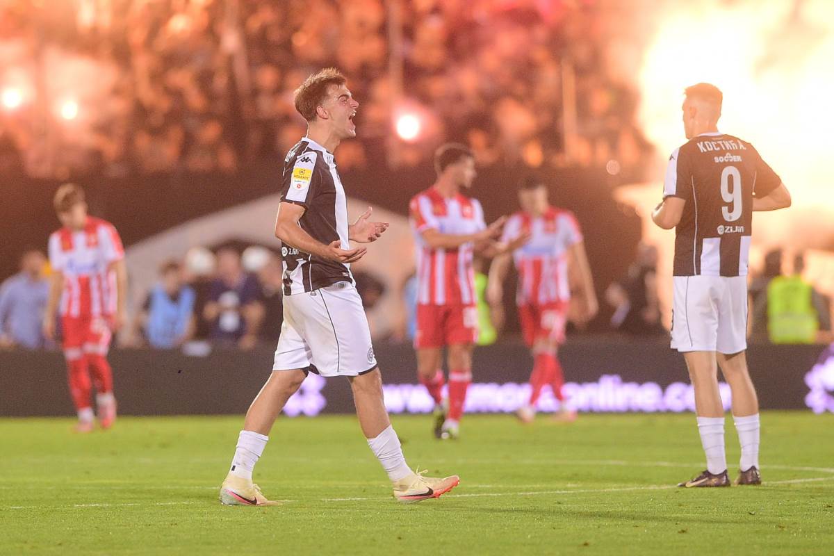 Jovan Milošević slavi gol u derbiju protiv Zvezde