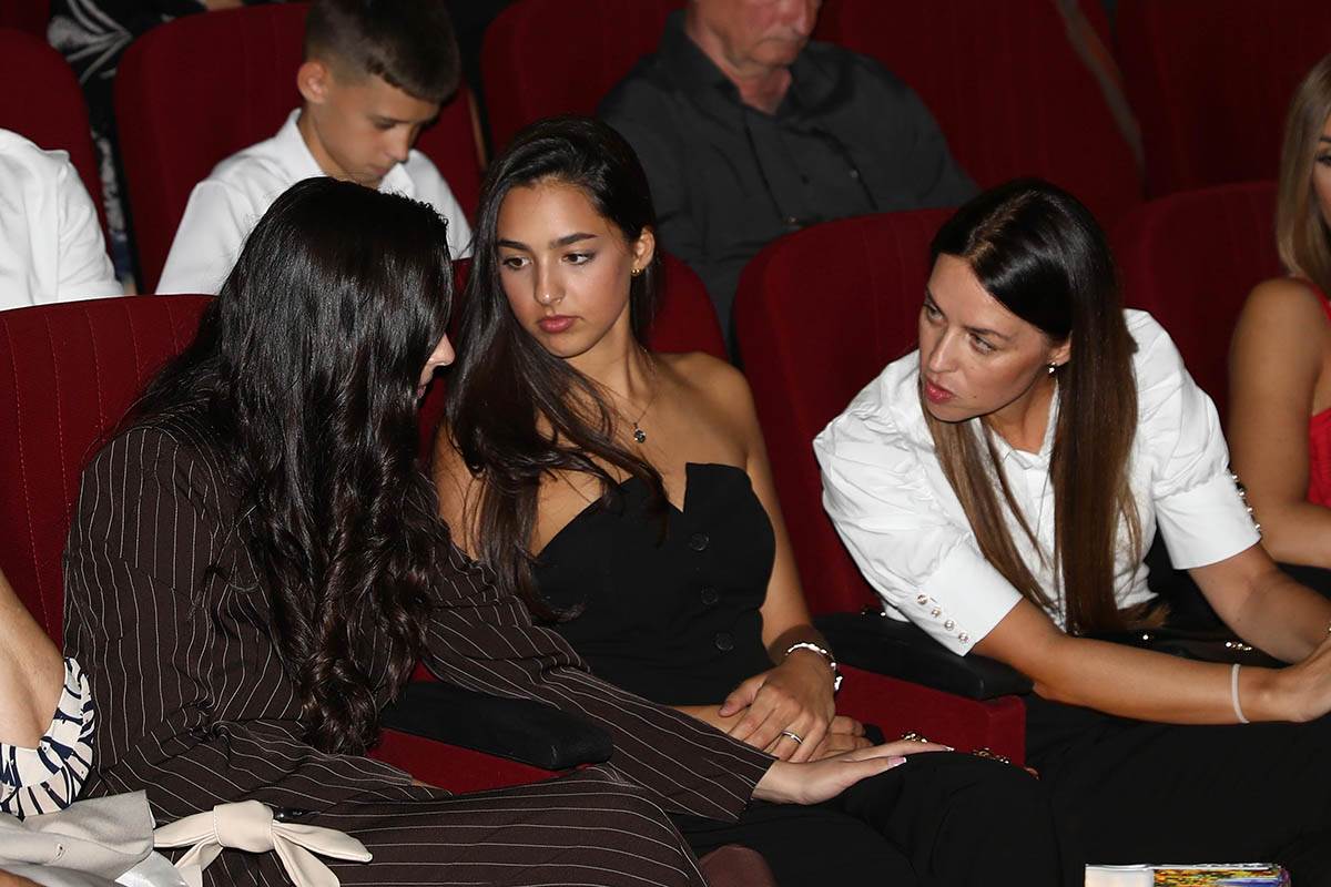 Porodica Darka Radovanovića u Obrenovcu na koncertu u čast njemu (3).jpg