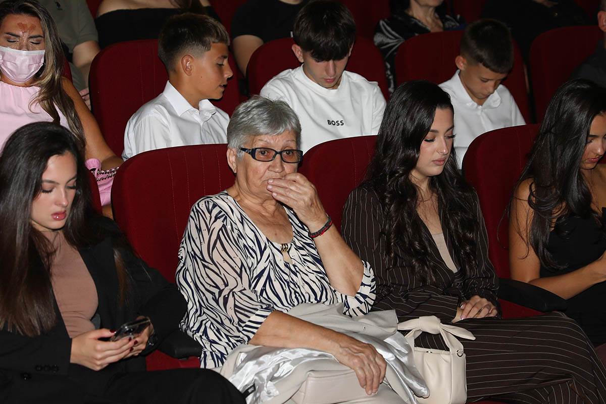 Porodica Darka Radovanovića u Obrenovcu na koncertu u čast njemu (6).jpg