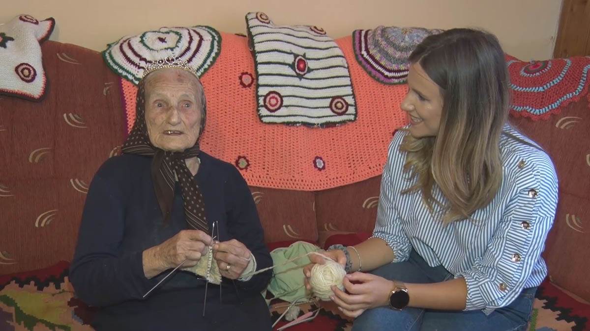 Baka Radmila proslavila 100. rođendan (3).jpg