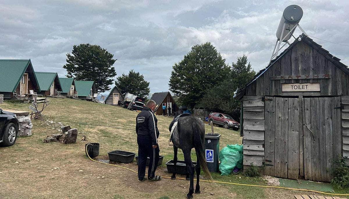 katun na Durmitoru koji obožava Novak Đoković (6).jpg