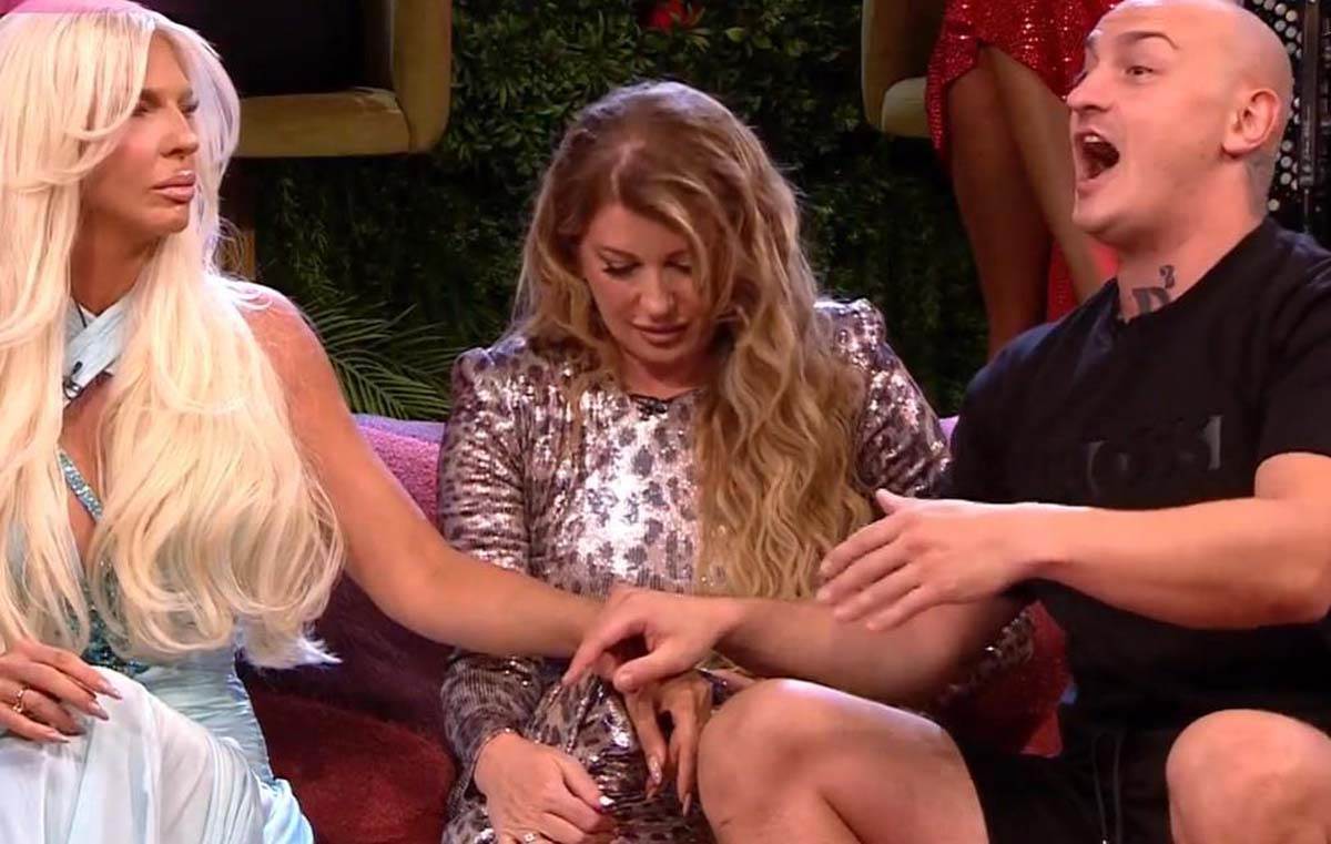 Jelena Karleuša i Desingerica 4.jpg