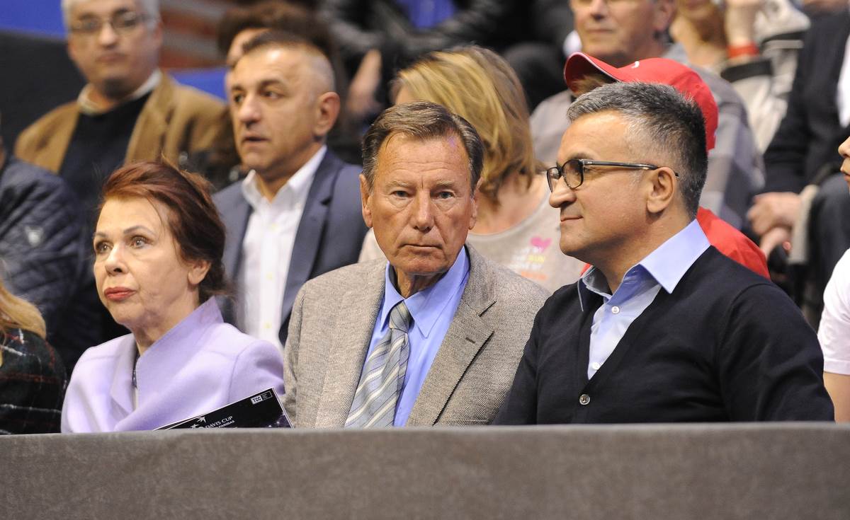 Nikola Pilić na meču Dejvis kupa 2017. godine sa Srđanom Đokovićem