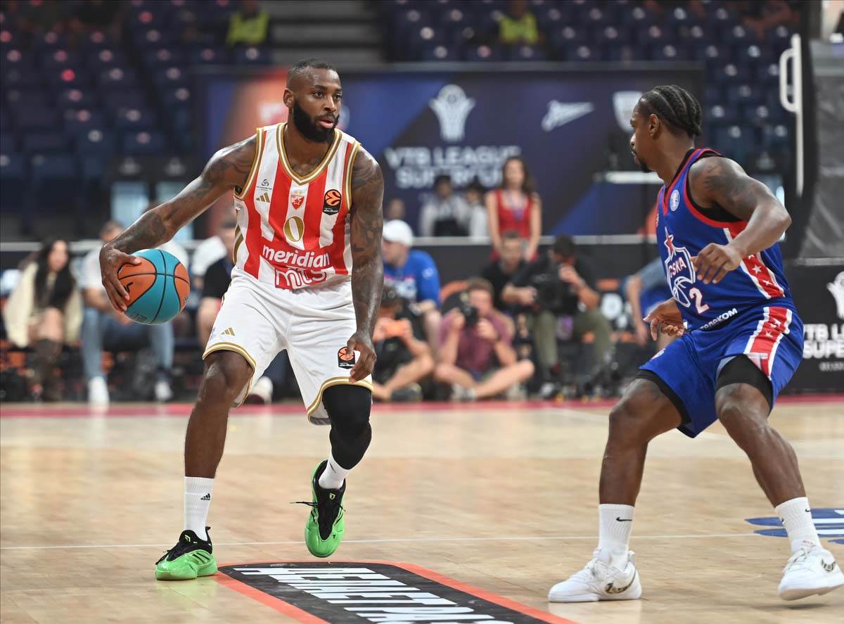 Crvena zvezda CSKA Moskva VTB Superkup 4.jpg