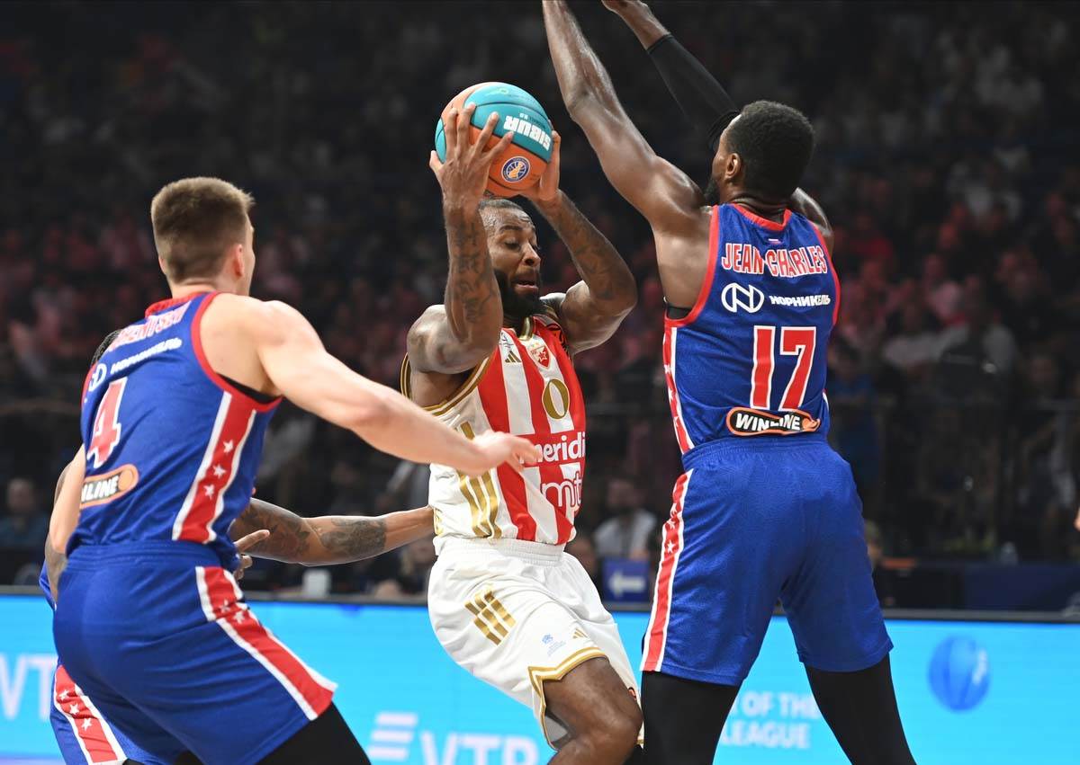 Crvena zvezda CSKA Moskva VTB Superkup 6.jpg