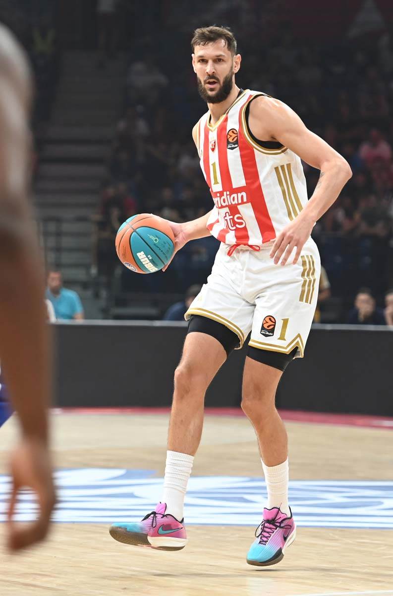 Crvena zvezda CSKA Moskva VTB Superkup 13.jpg