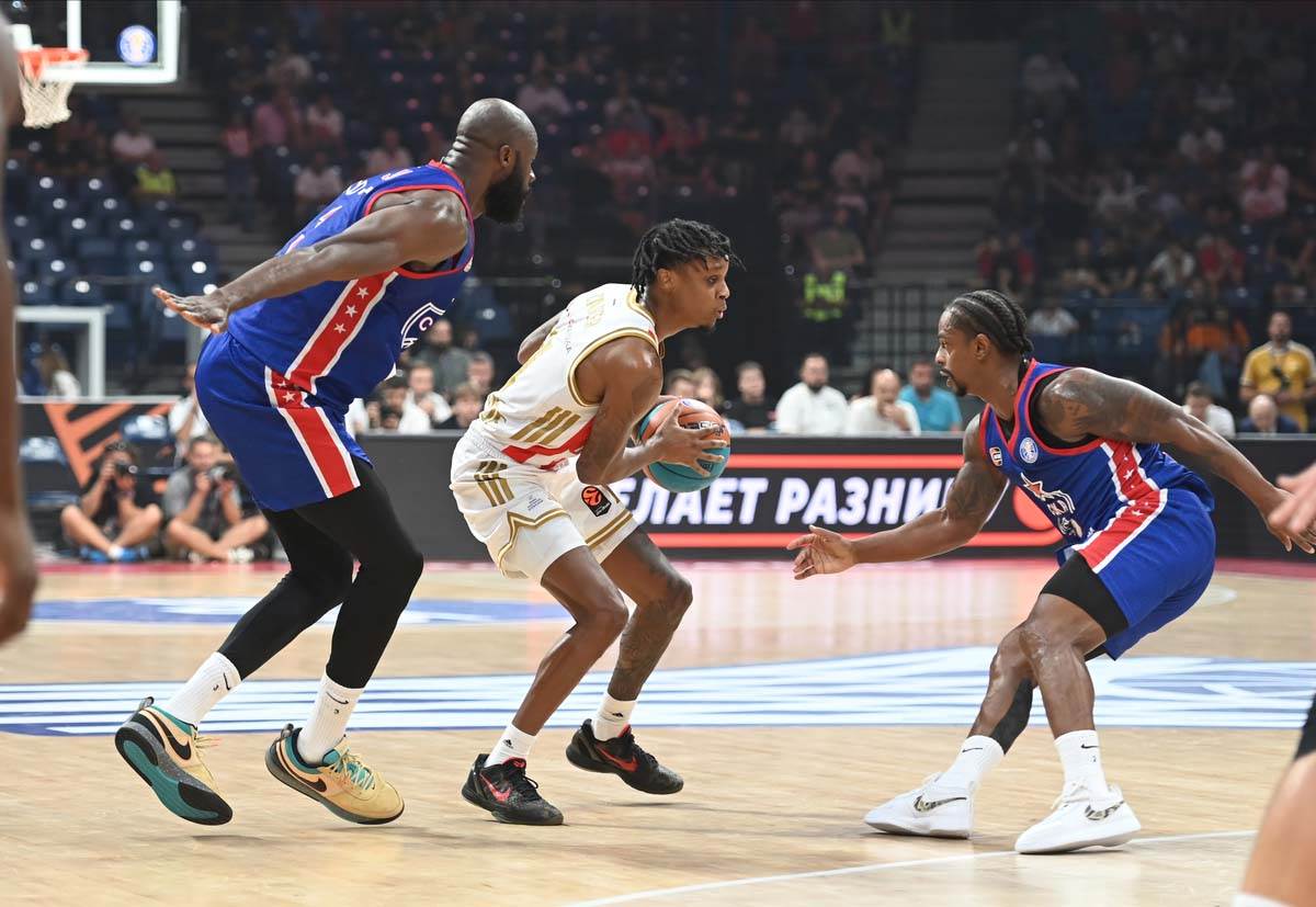 Crvena zvezda CSKA Moskva VTB Superkup 14.jpg