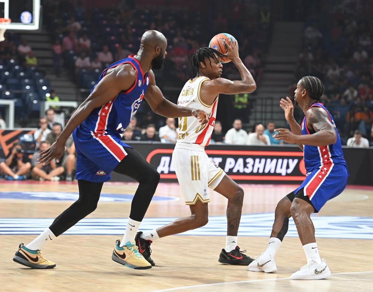 Crvena zvezda CSKA Moskva VTB Superkup 15.jpg