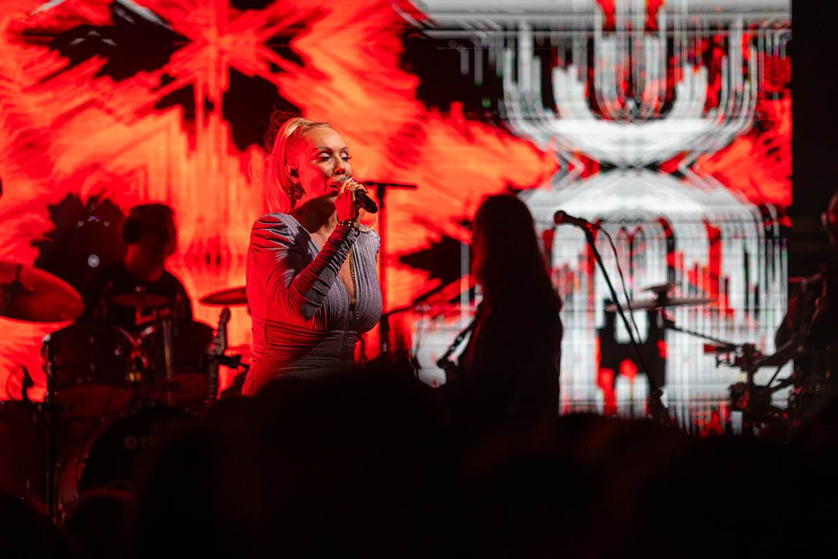 WMG i Lepa brena u Rovinju (8).jpg