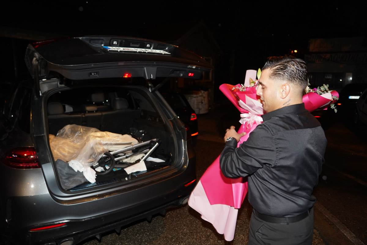 Darko Lazić promocija svastika