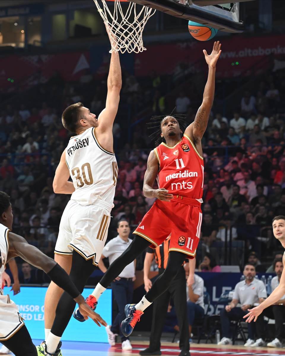 Crvena Zvezda - Dubai 10.jpg