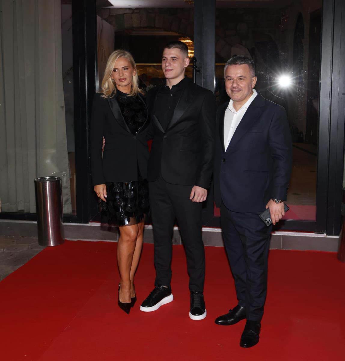 Bane Obradović slavi sinu punoletstvo 1.jpg