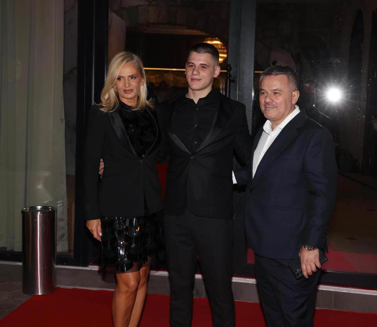 Bane Obradović slavi sinu punoletstvo 4.jpg