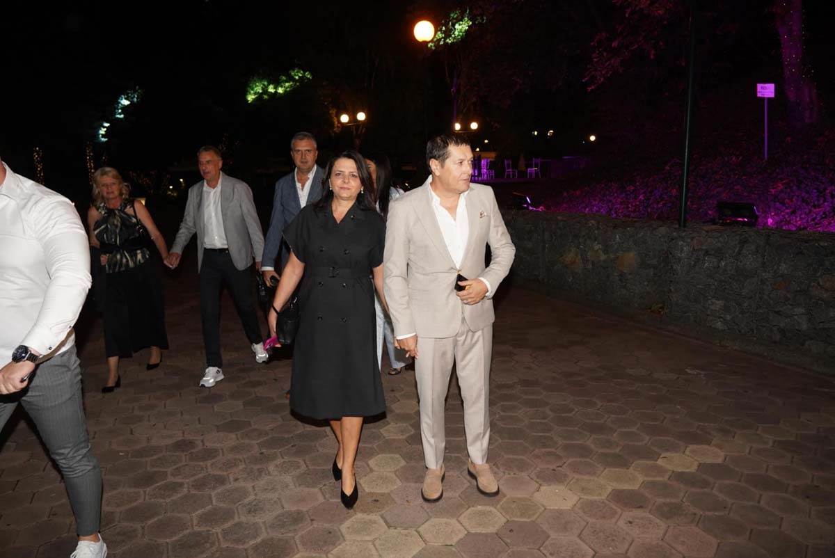 Estrada na punoletstvu sina Baneta Obradovića 5.jpg