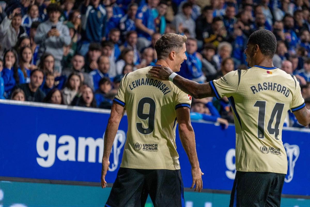 Robert Levandovski i Markus Rašford na meču Barselone i Ovijeda