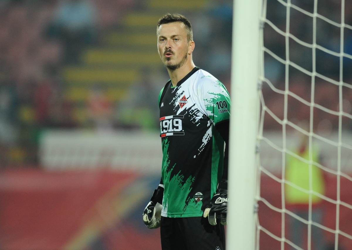 Dušan Puletić srpski golman