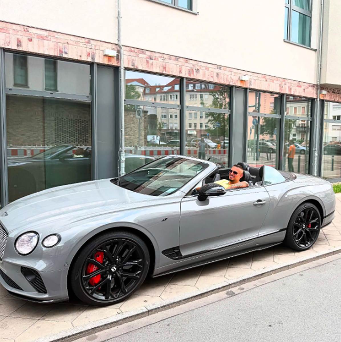 Automobili Darko Lazić (1).jpg