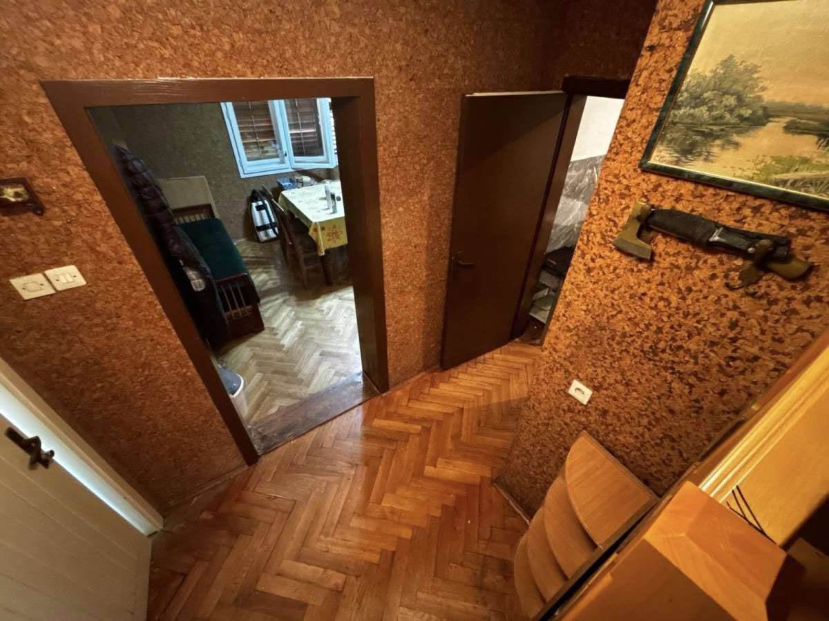 Vikendica na prodaju (2).jpg