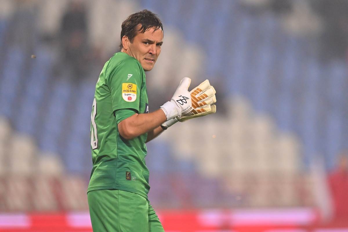 Vladimira Stojkovića gađali topovskim udarima na meču Zvezda Radnički