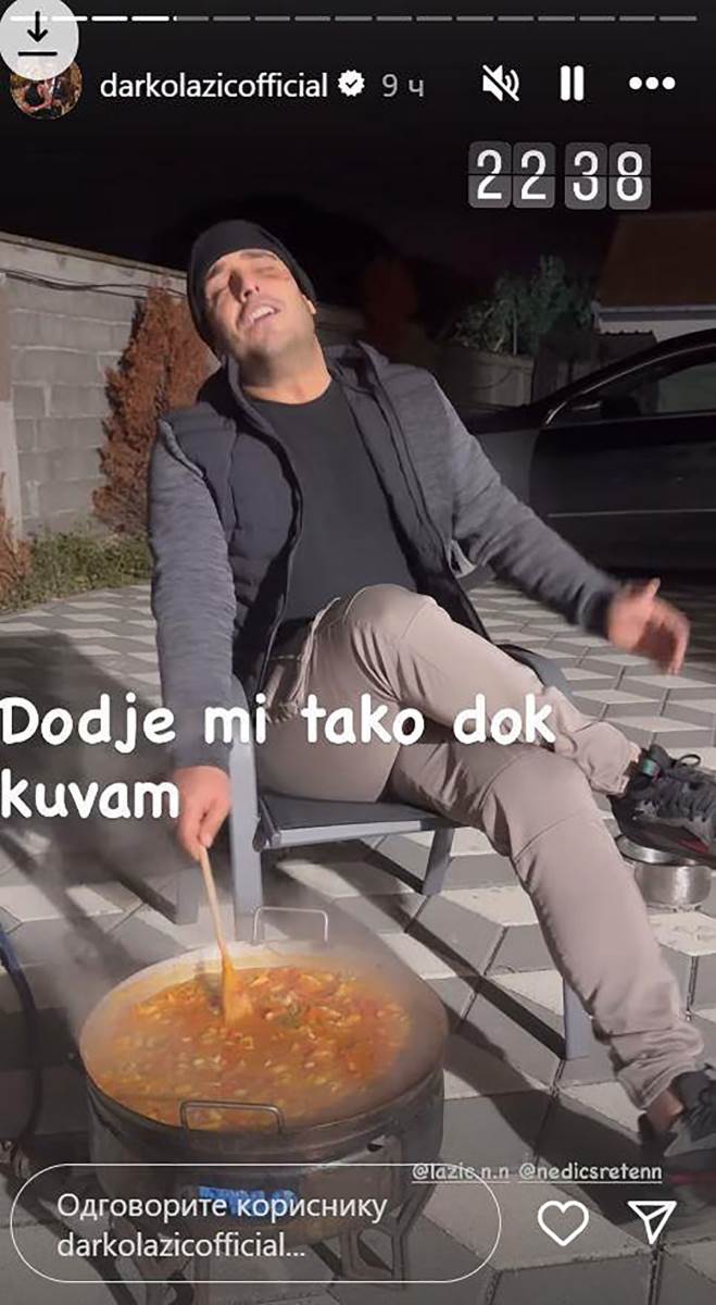 Darko Lazić kuva kotlić u Brestaču (2).jpg