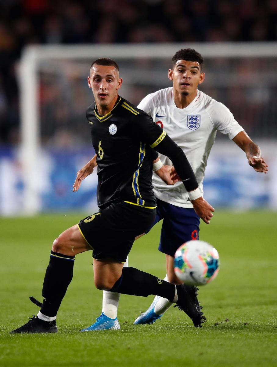 Arton Zekaj na meču Kosovo - Engleska.