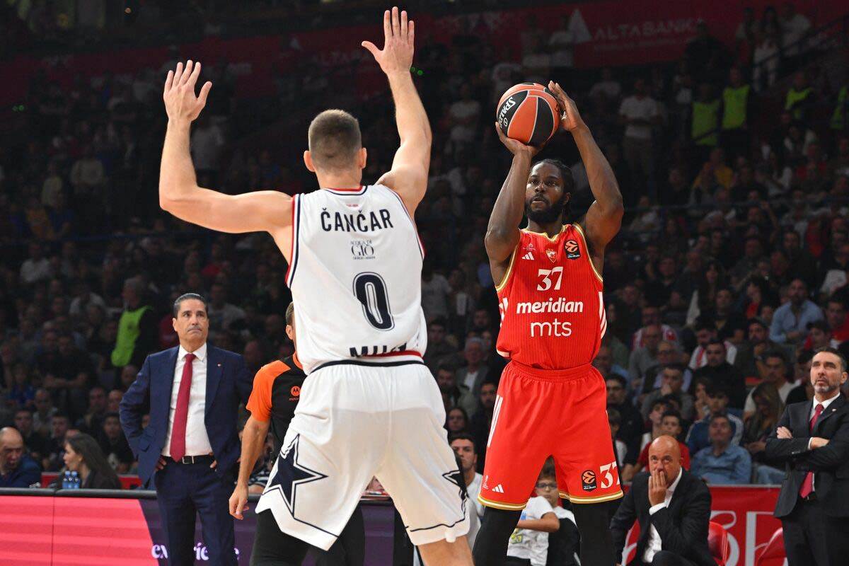 Crvena Zvezda Armani 1.jpg