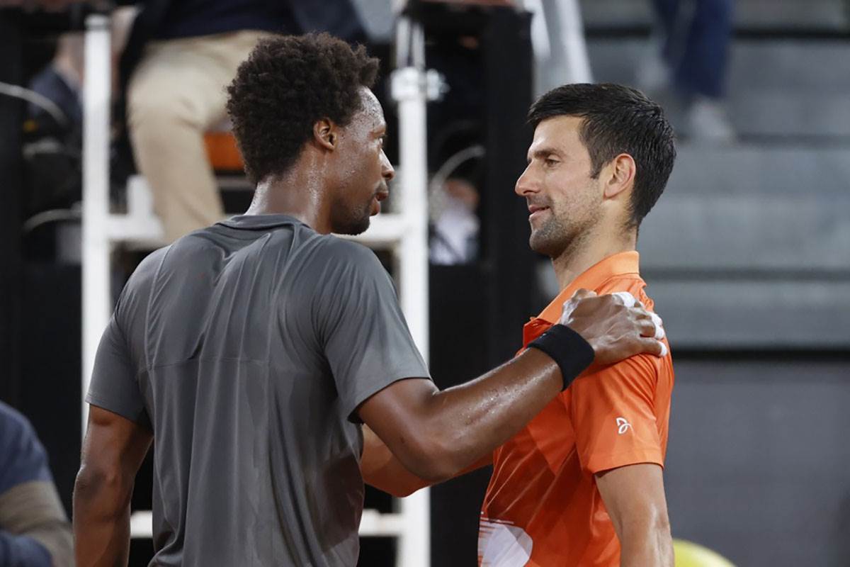 Novak Đoković i Gael Monfis (5).jpg