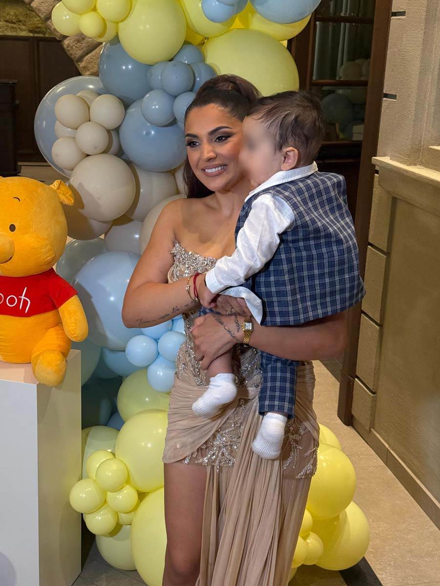 Nadica Ademov sa sinom 2.jpg