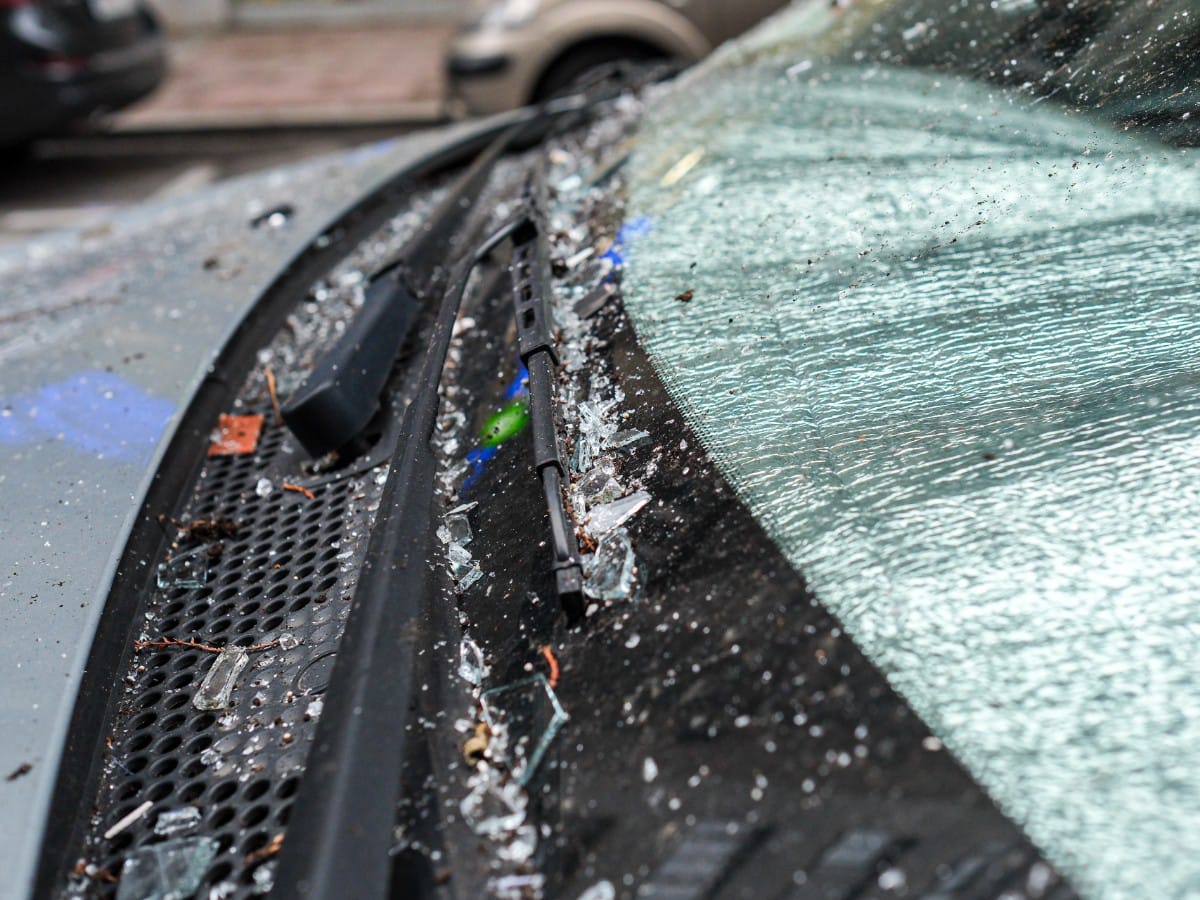 Oštećena zgrada u Kosovskoj (4).jpeg