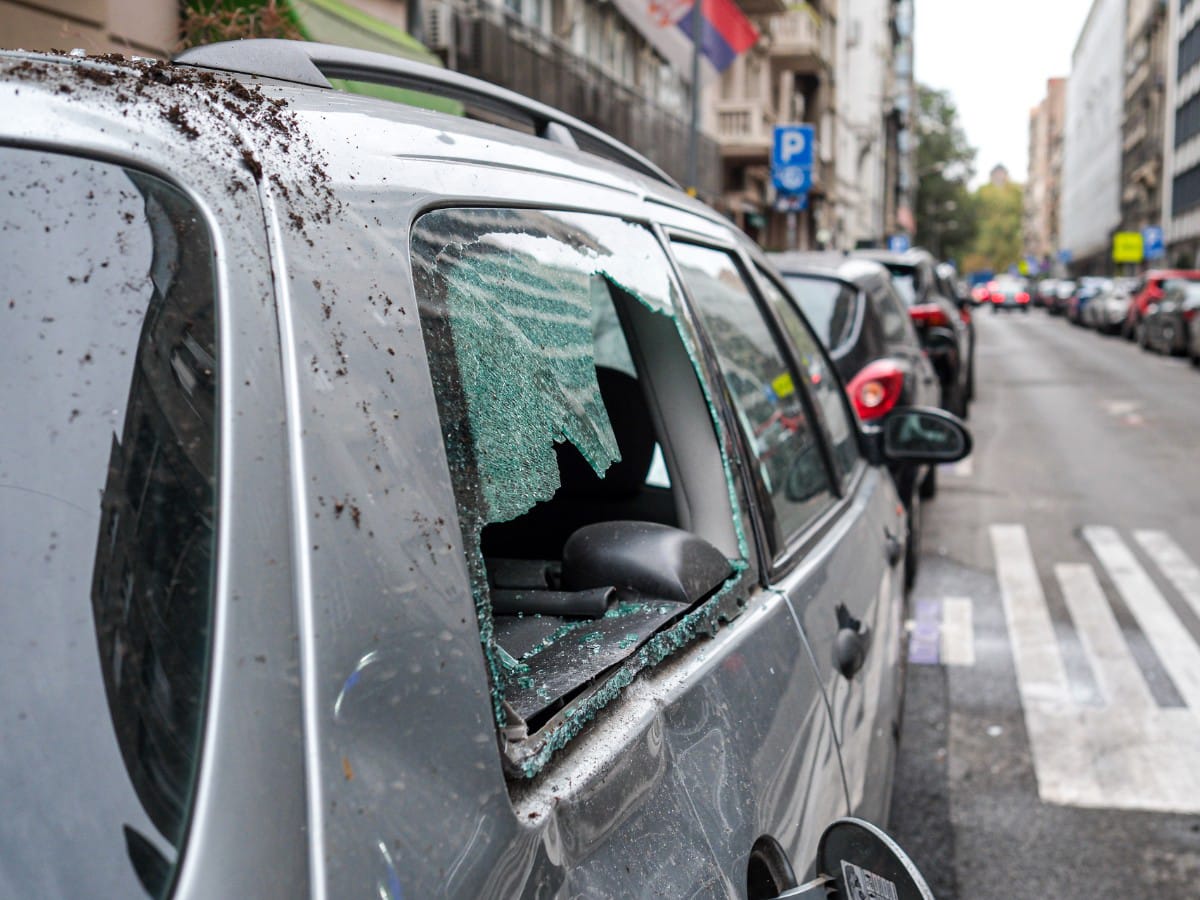 Oštećena zgrada u Kosovskoj (9).jpeg