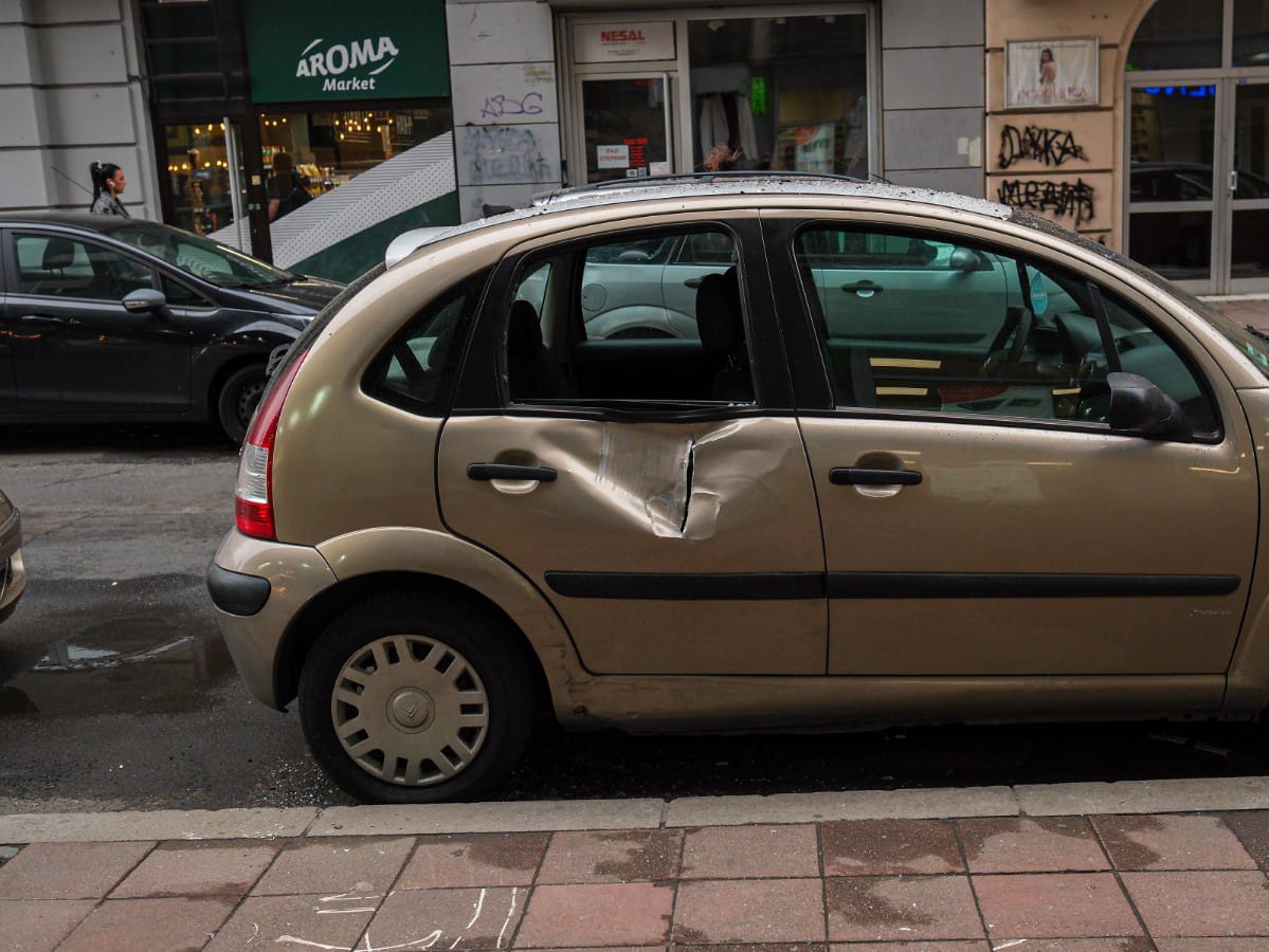 Oštećena zgrada u Kosovskoj (17).jpeg