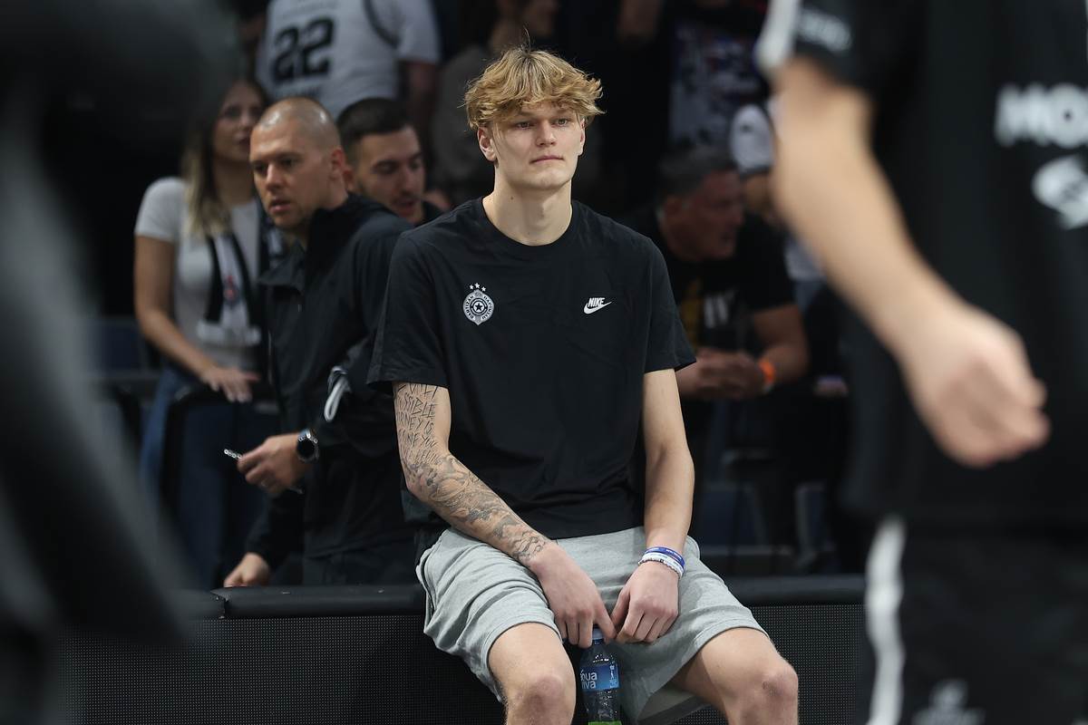 Partizan - Armani (11).JPG