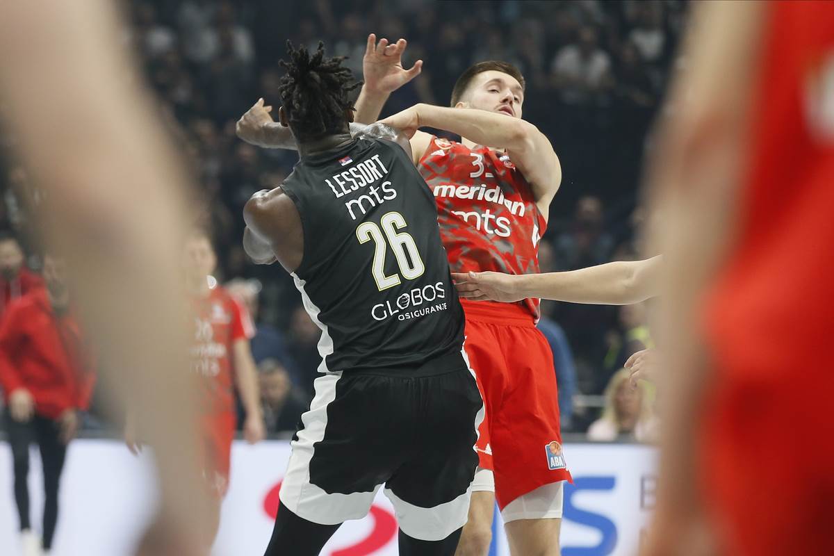 Matijas Lesor i Filip Petrušev tuča na derbiju Zvezda Partizan